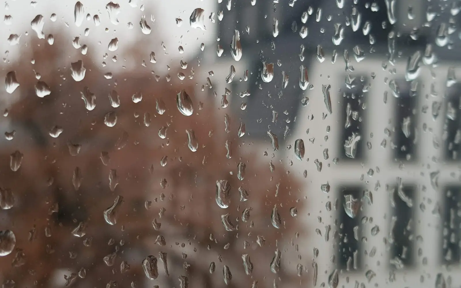 Vorsicht bei Winterwetter, bei dem besondere Vorsicht auf Straßen und Gehwegen geboten ist. Symbolfoto: ah