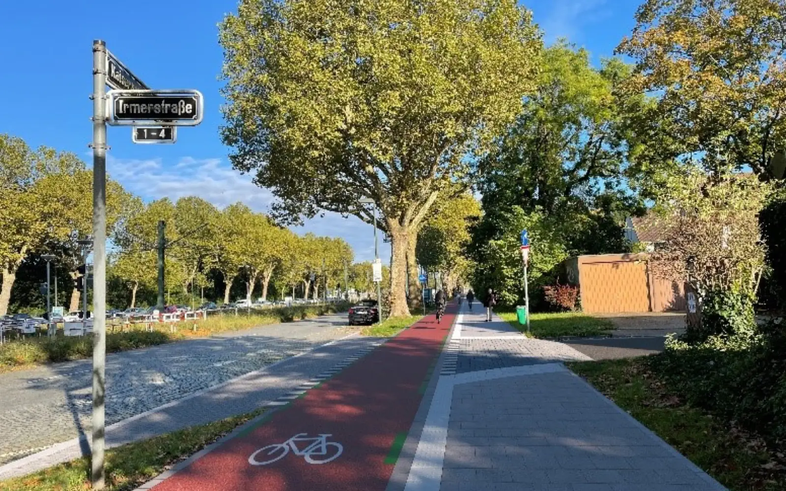 Baustart für Radleitroute 1: Arbeiten an der Kaiserswerther Straße haben begonnen [Video]