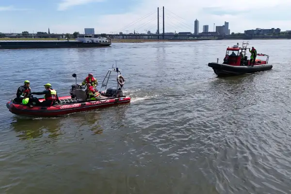 Baden im Rhein in Düsseldorf ab sofort verboten