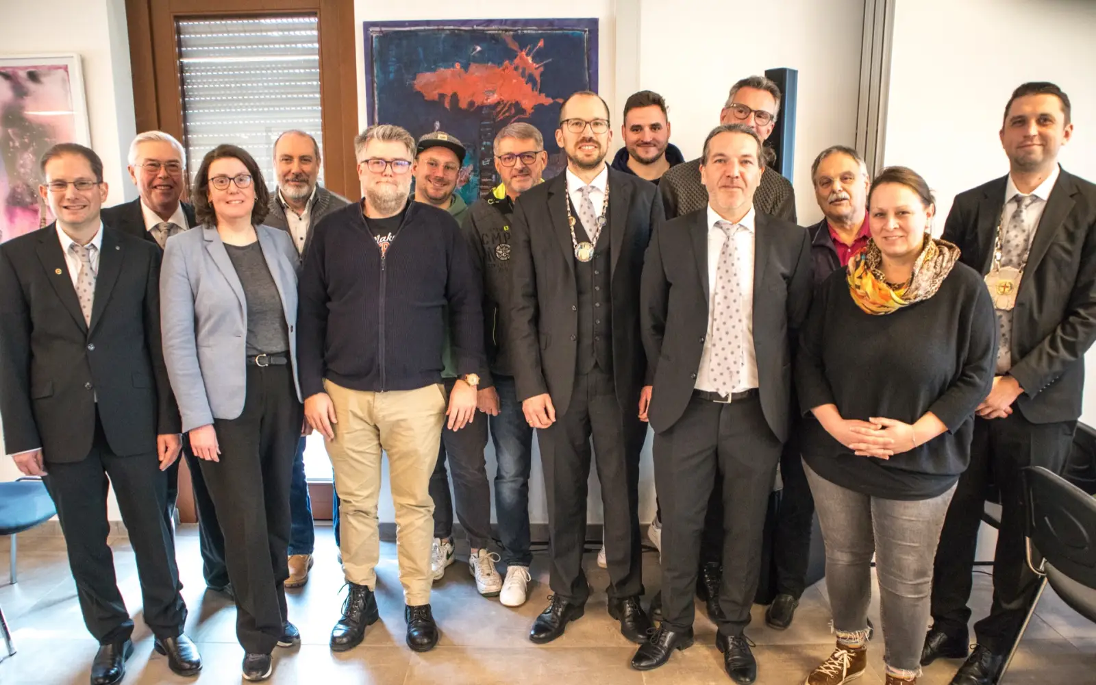 Der neue und alte Gesamtvorstand: (von links): Stefan Harres, Hans Hoster, Alexandra Spiolek, Jens Brandl, Moritz Brechter, Marius Poertzgen, Wilfried Kallenberg, Philipp Ahlmann, Jan Kallenberg, Oliver Haefs, Jörg Thewes (dahinter), Jan Opiela, Ulri