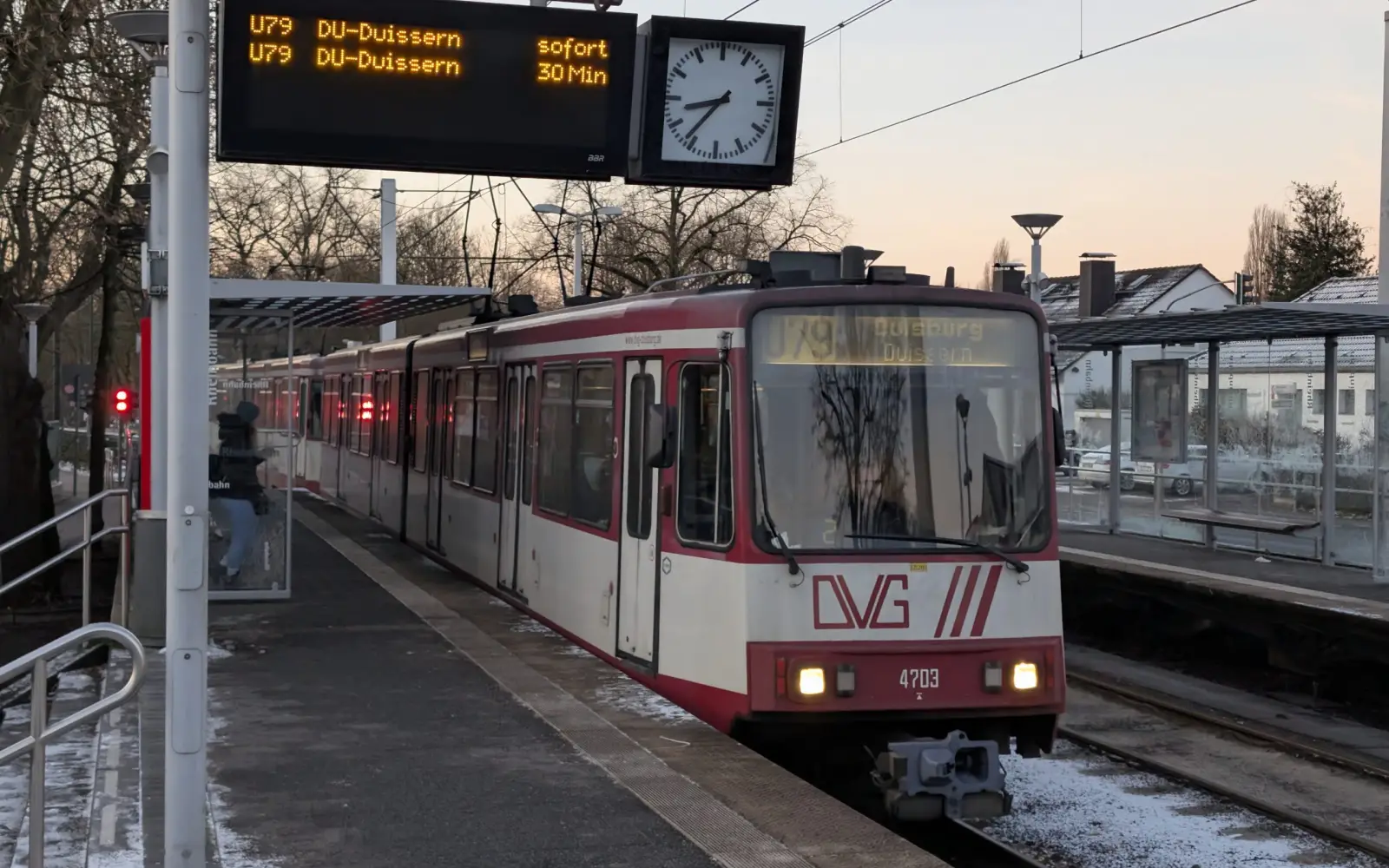 Die U79 der DVG bleibt am Montag im Depot – ver.di hat zum ganztägigen Warnstreik aufgerufen. Foto: ah
