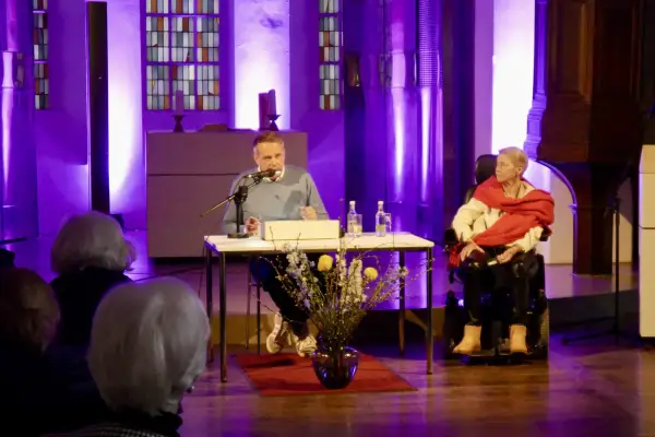 Die „Urmutter“ der TV-Kuppelshows blickt zurück