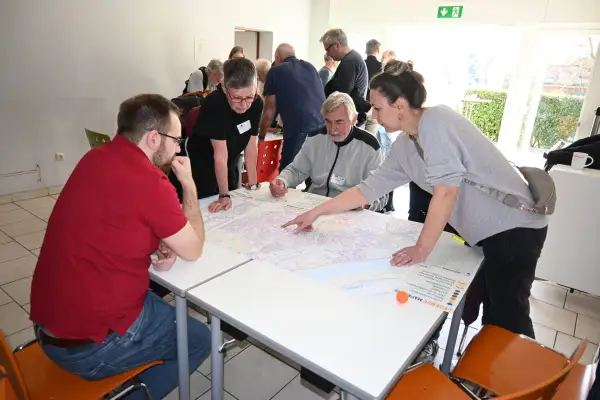 Mapathon in Rahm: Wunsch-Radnetz entwickelt
