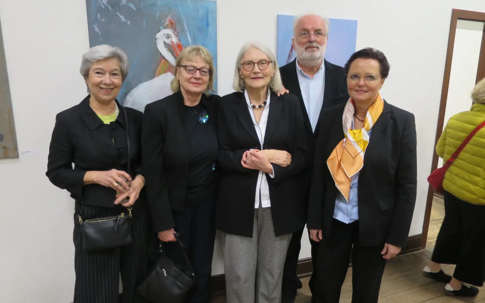 Ursula Lösch, Dr. Barbara Grotkamp-Schepers, Karl Döhler, Ulrike Zilly und Kerstin Döhler (von links) eröffnen die Ausstellung. Foto: hs