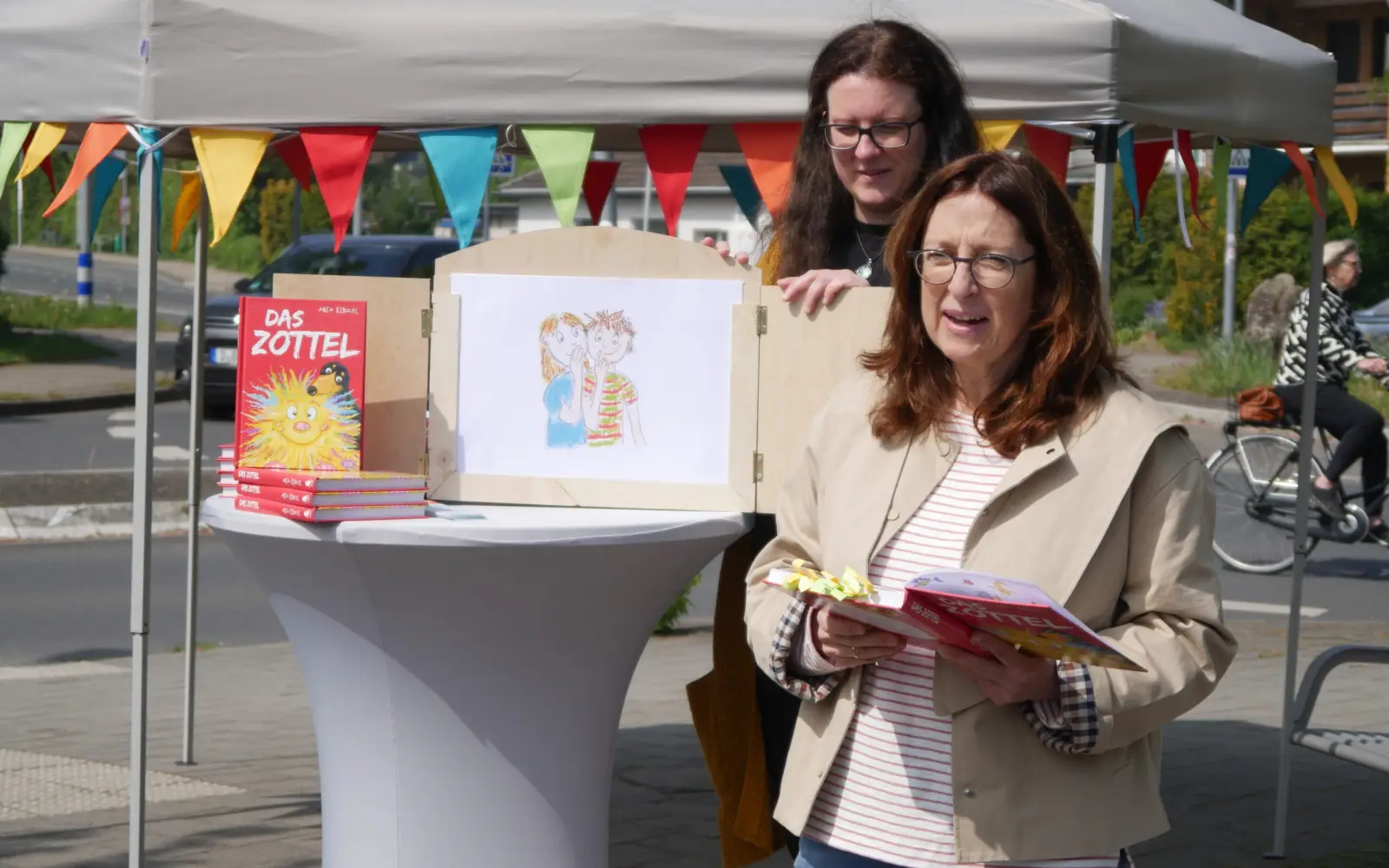 Autorin Anja Kinzel und Lektorin Katharina Zwilling präsentierten "Das Zottel". Foto: cj