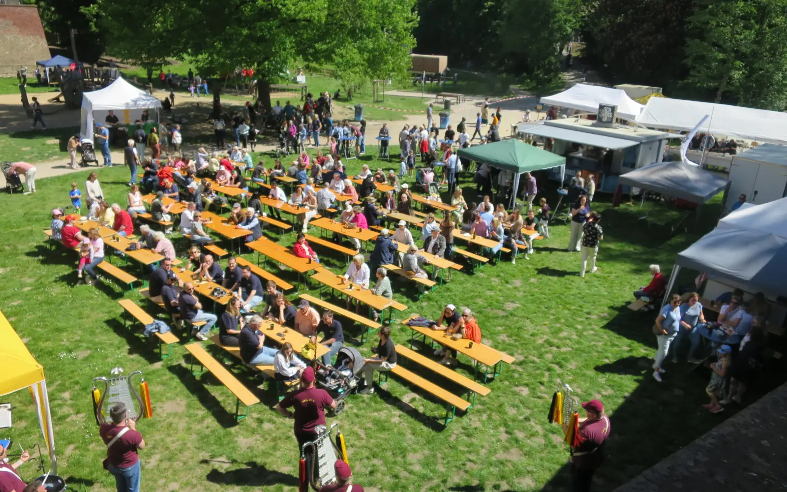Der Mai-Festplatz von der Klemensbrücke aus (Ausschnitt). Foto: hs