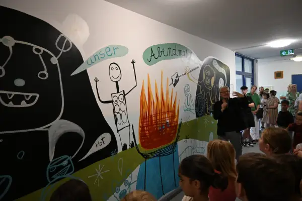 „Jeder ist ein Künstler!“: Bissingheimer Grundschule wird zur Galerie