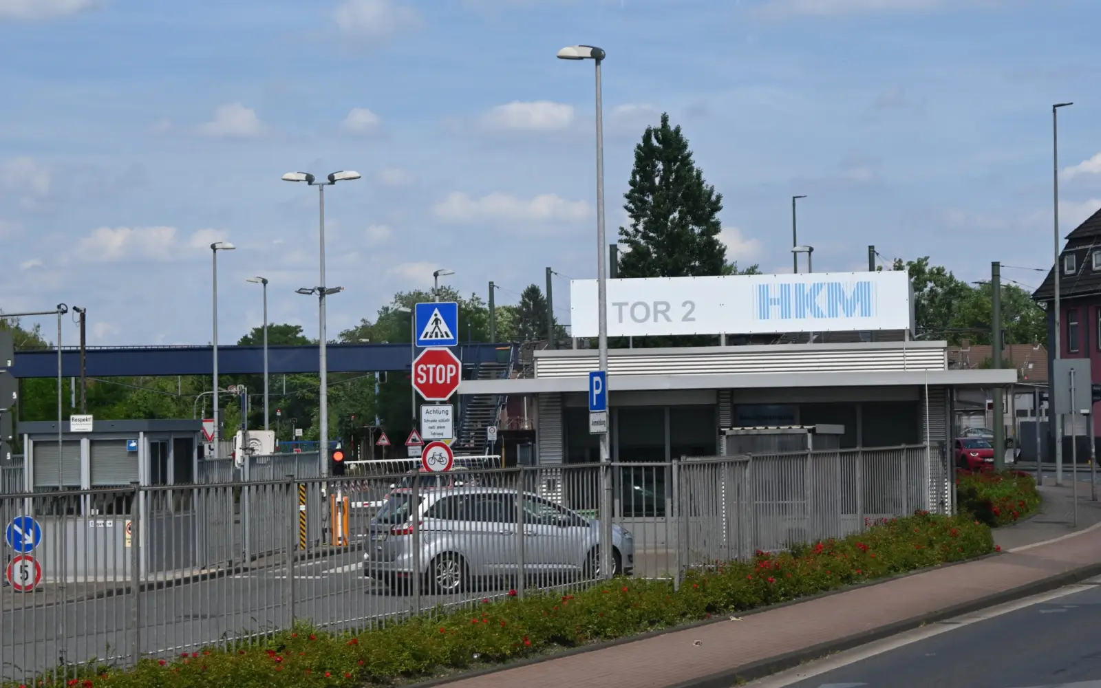 Endlich herrscht Klarheit, die Tinte unter den Verträgen ist trocken: HKM ist gerettet. Foto: sam