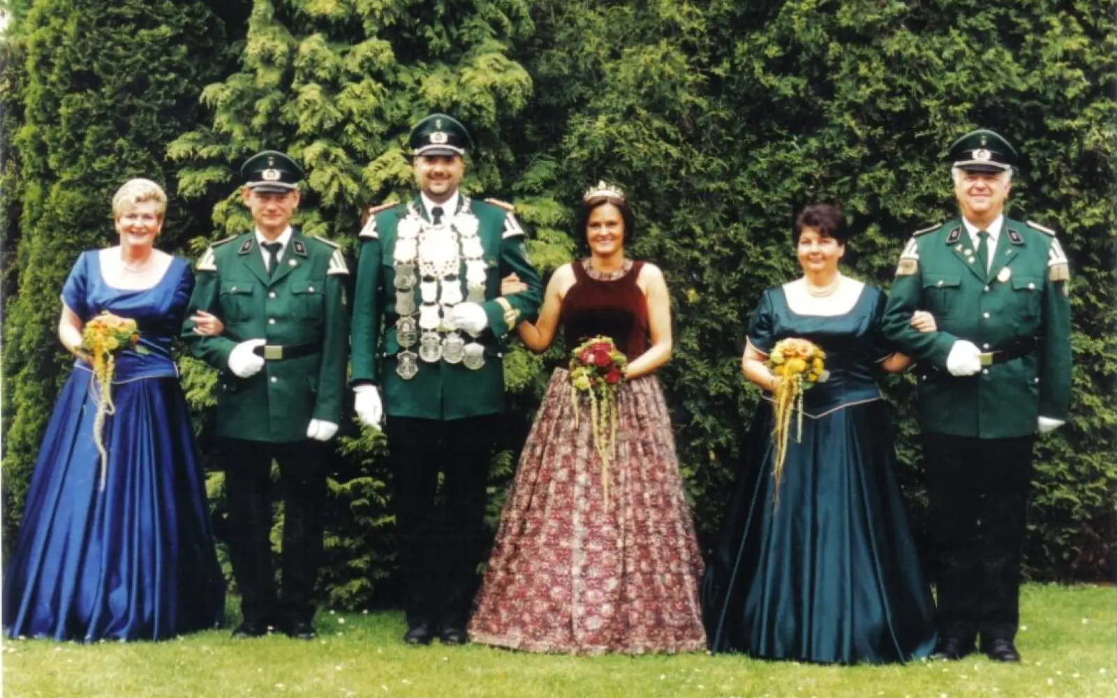 Im Jahr 2002, zum 75. Jubiläum, regierte Frank mit Helga Schulte. Sie wurden von Karl-Heinz und Margreth Möller sowie Hans-Georg und Christel Koths begleitet. Archivfoto: privat
