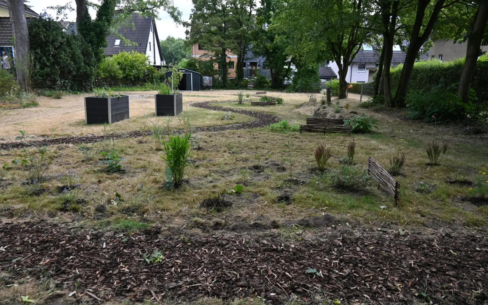 Das Grüne Klassenzimmer ist fast fertig - der Weg ist dem Verlauf des Rheins nachempfunden. Foto: sam