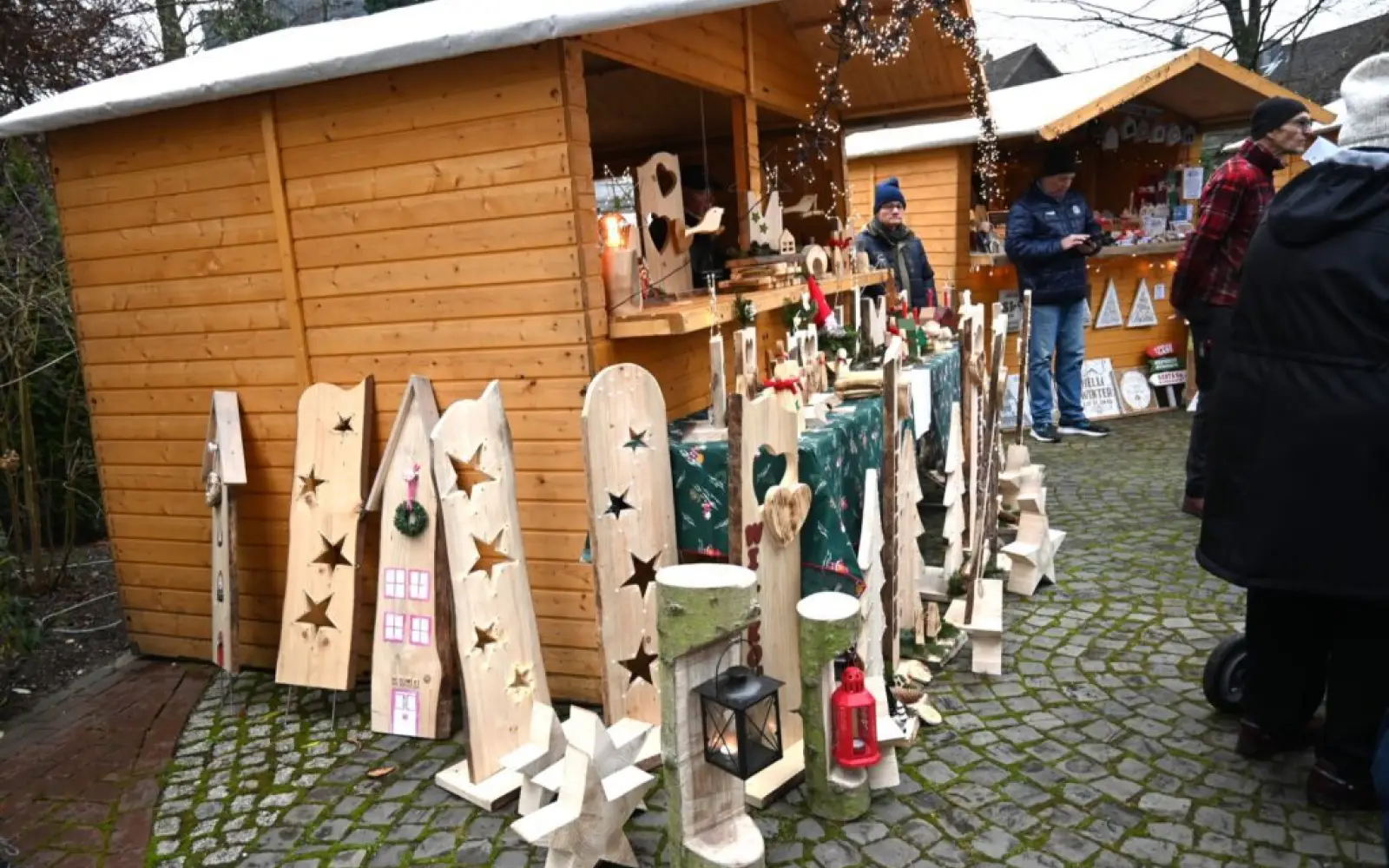 holz-1024x679