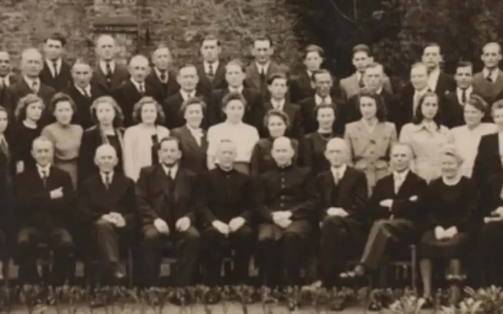 Der St. Agnes-Chor Angermund im Jahre 1949 mit über 60 Personen anlässlich des 50jährigen Bestehens, Foto: St. Agnes-Chor