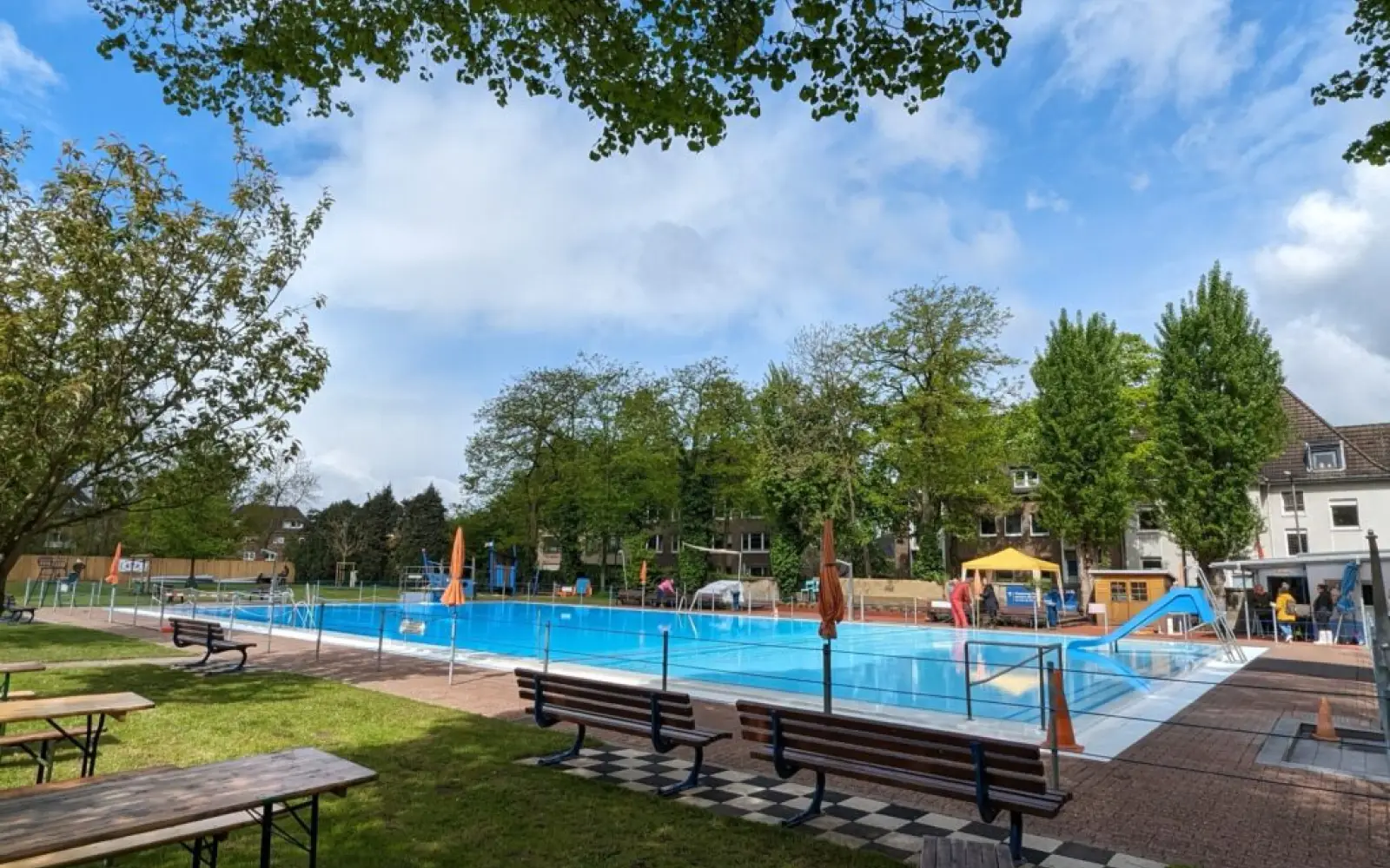 Freibad Kaiserswerth Anschwimmen 2024 im April
