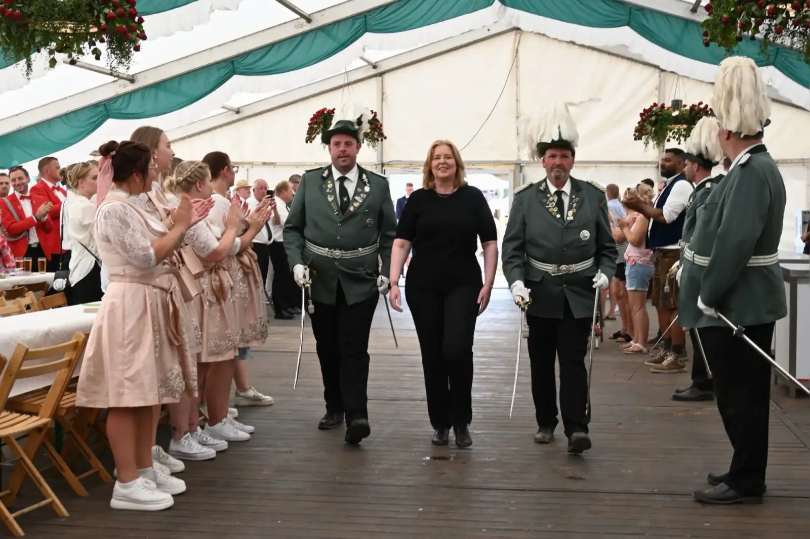 Schuetzenfest-Rahm-2024-Bas-Einzug