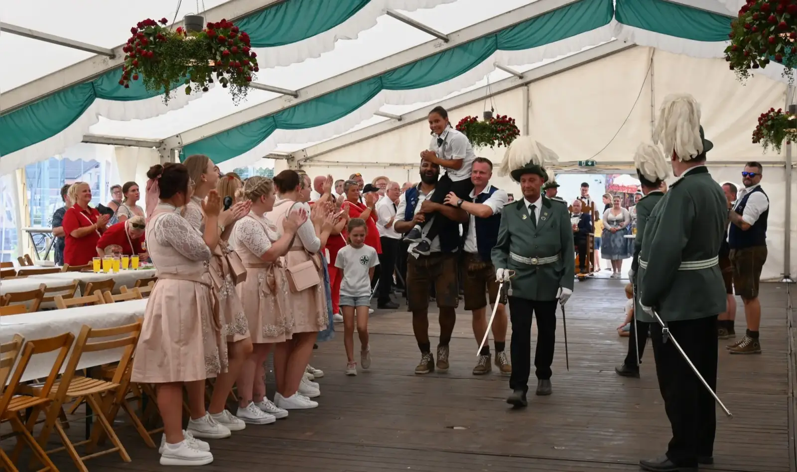 Schuetzenfest-Rahm-2024-Schuelerprinzessin