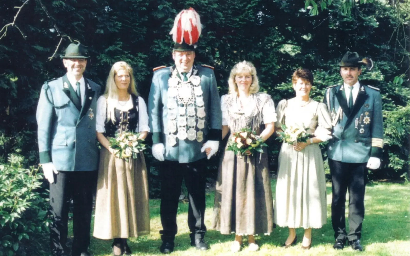 Im Jahr 2002, zum 75. Jubiläum, regierte Frank mit Helga Schulte. Sie wurden von Karl-Heinz und Margreth Möller sowie Hans-Georg und Christel Koths begleitet. Archivfoto: privat