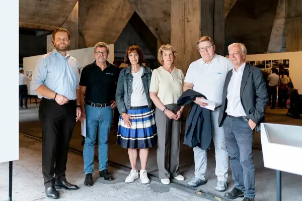 HKM unterstützte eine fotografische Spurensuche