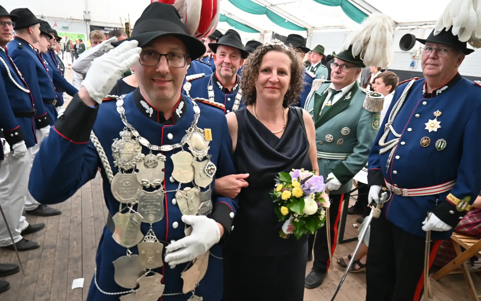 Das aktuelle Königspaar, Sven und Manuela Neukamm, freuen sich mit allen Mitgliedern auf das besondere Schützenfest vom 6. bis 9. Mai 2027. Archivfoto: sam