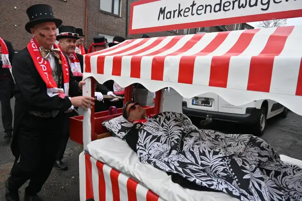Hoppeditz erwacht im Duisburger Süden