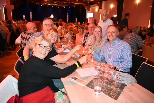 Weinfest in moderner Atmosphäre begeistert im Steinhof