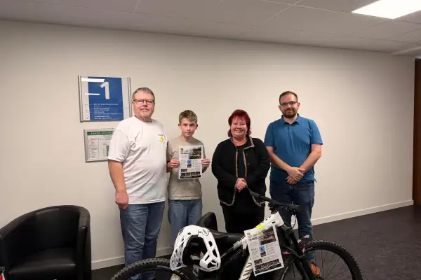 Jonas überzeugt BV-Mitglieder: Dirtbike-Jumppark soll geprüft werden