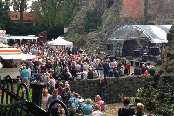 Der Nachwuchs spielt beim Kaiserpfalz Open Air in Kaiserswerth