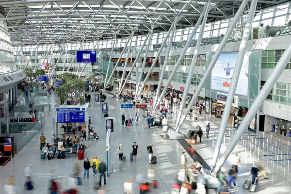 Flughafen Düsseldorf erwartet in den Herbstferien 1,3 Millionen Reisende
