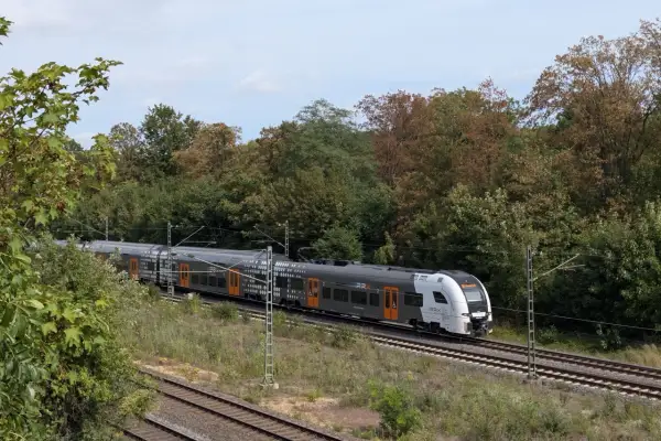 Groß (Pxl 20260902 104502735.Raw 01)