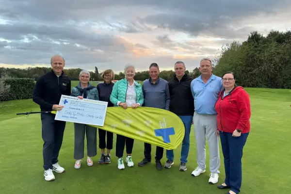 Golfer in Huckingen spenden 4.200 Euro für Kindergärten in Ruanda