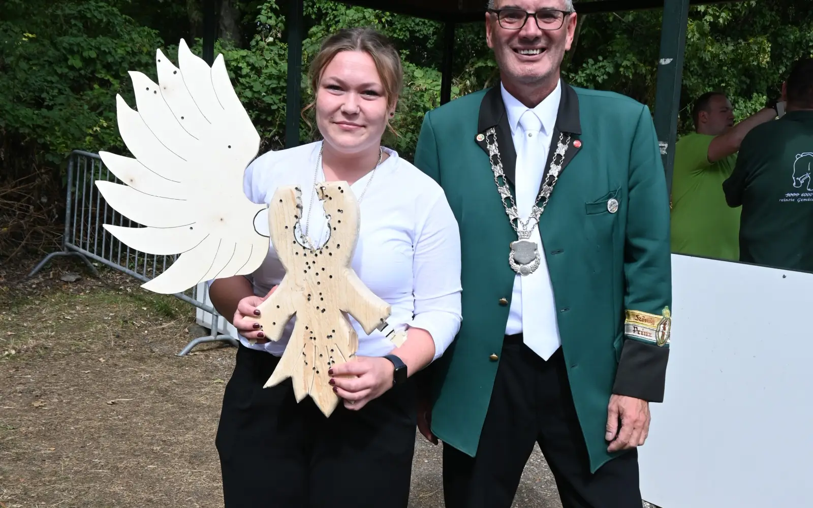 Jubiläumsprinzessin ist Laura Schmidt. Mit ihr freute sich nicht nur Wilfried Bischoff. Foto: sam