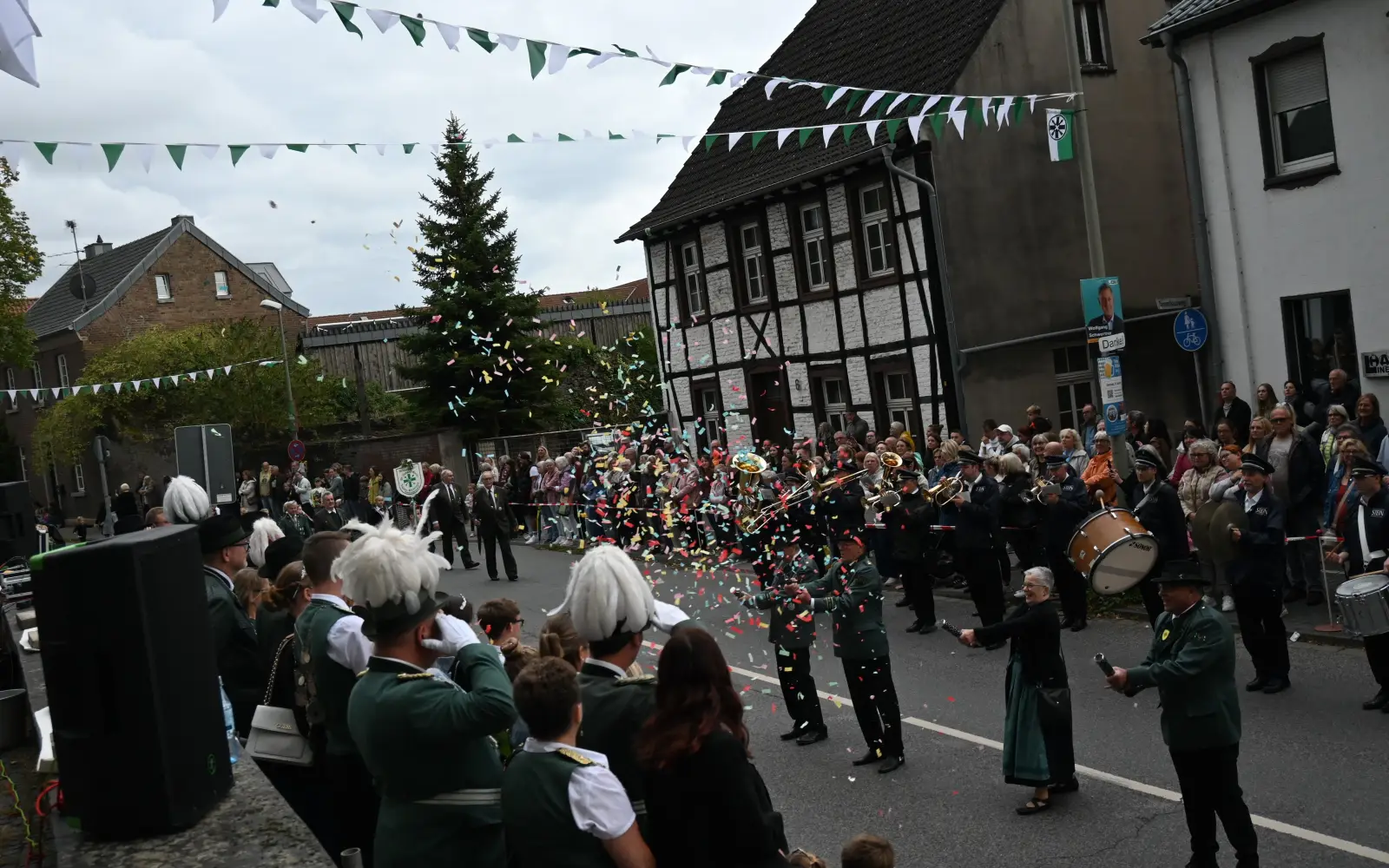 Die Parade wird am Sonntag, 20. September, gegen 17 Uhr vor der Kirche abgenommen. Archivfoto: sam