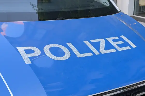 16-jähriger Wiederholungstäter entwendet Motorrad und Pkw