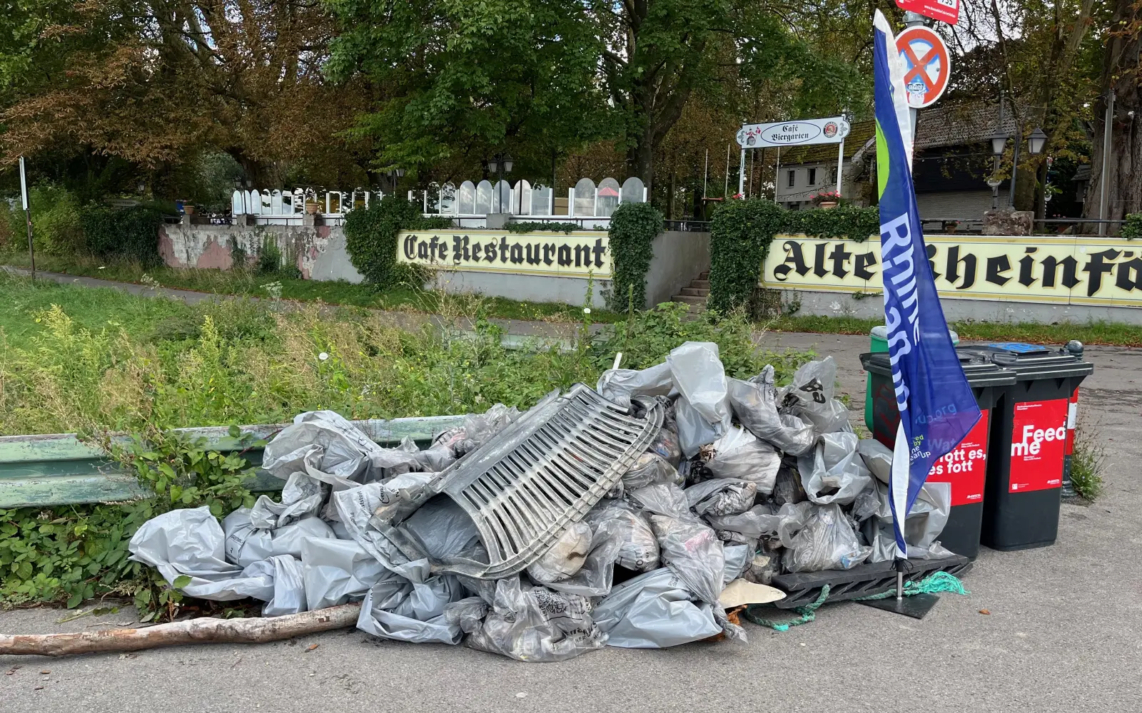 So viel Müll haben die Freiwilligen beim Rhine Clean Up 2025 am Restaurant Alte Rheinfähre zusammengetragen, am Samstag, 12. September, geht es ab 11 Uhr in die nächste Runde. Archivfoto: privat