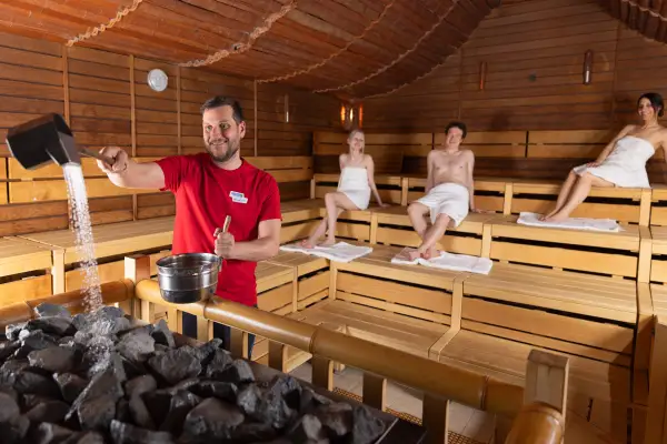 Das Allwetterbad Lintorf feiert 20 Jahre Sauna