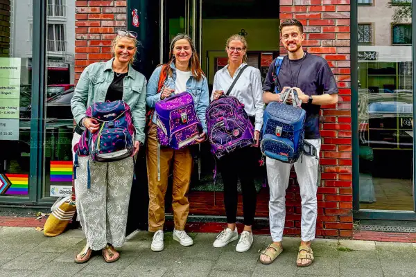 Lions Club Schloss Kalkum sammelt 50 Schulranzen für bedürftige Kinder