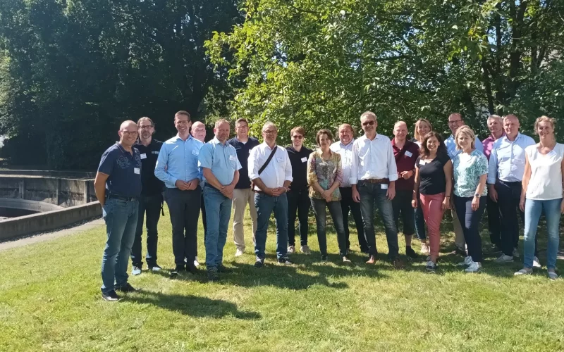 Vorstandsmitglieder und Mitarbeiter/innen des BRW auf dem Klärwerk in Ratingen. Foto: BRW