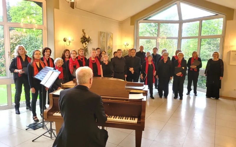 Unter der Leitung von Franz-Josef Reidick sorgte die Rahmer Chorgemeinschaft Cantemus wieder für Begeisterung. Foto: privat