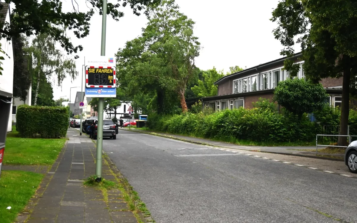 Der Bürgerverein hat das Speed-Display organisiert, um die Geschwindigkeiten der Autofahrer zu messen, Foto: sam