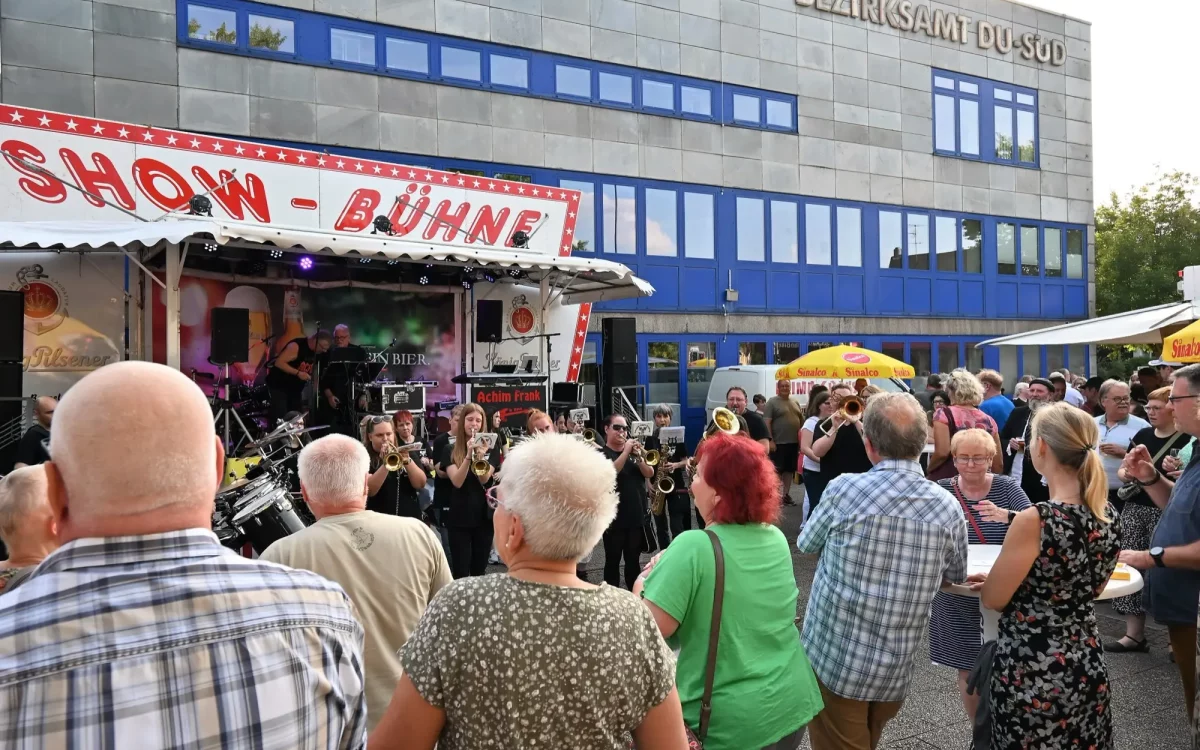 Immer gut besucht und beliebt – das Fest „Rund um das Bezirksamt Süd“. Archivfoto: sam