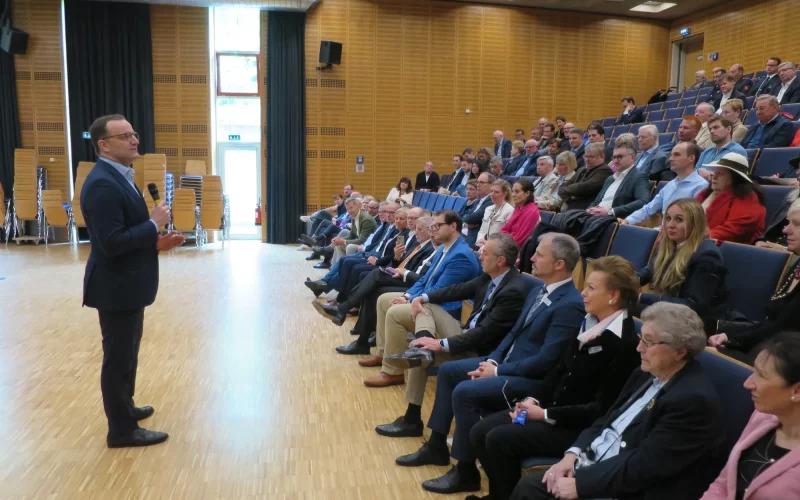 Jens Spahn MdB bei seinem Vortrag beim CDU Jahresempfang in der Internationalen Schule Düsseldorf. Foto HS