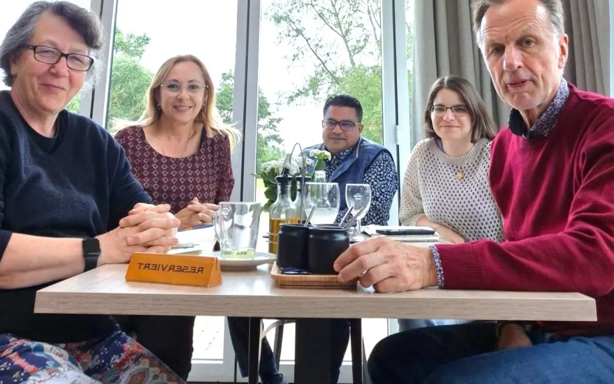 Mit dem Thema Verkehr beschäftigen sich städteübergreifend SPD-Mitglieder: Nicola Irmer (Düsseldorf-Nord), Irma Labadibi (Sechs-Seen), Daniel Rosenbach und Jacqueline Dederich (Großenbaum-Rahm) sowie Achim Steger („Sechs Seen“). Foto: privat